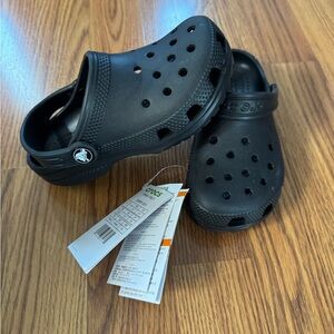 CROCS Black Classic Clogs